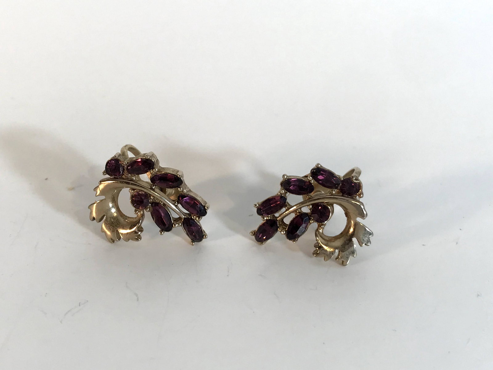 Signed HOLLYCRAFT Vintage Amethyst Rhinestone Swirl (1 of 4)