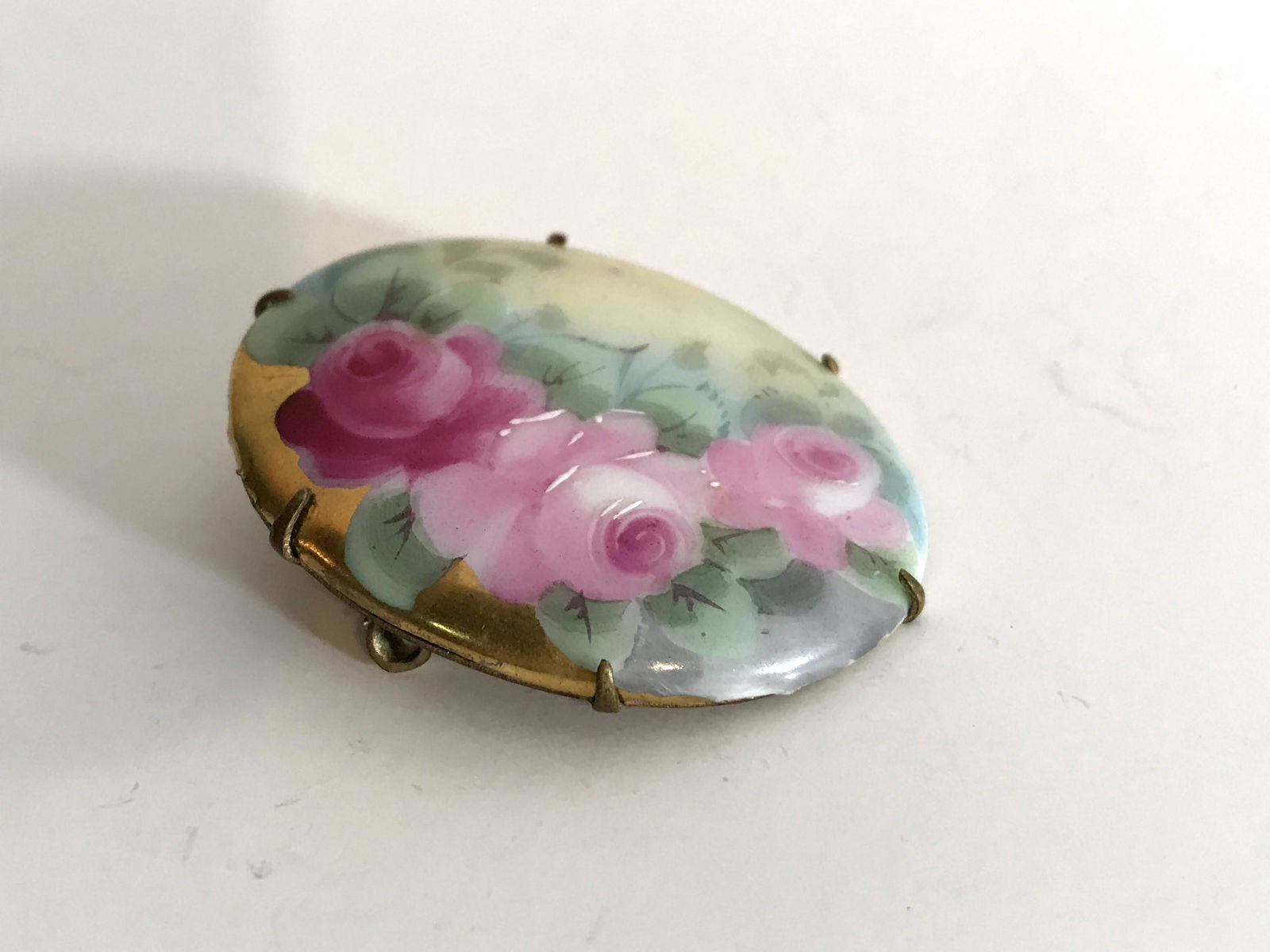 Vintage Glass Hand Painted Flower Brooch 1 5/8? (1 of 4)