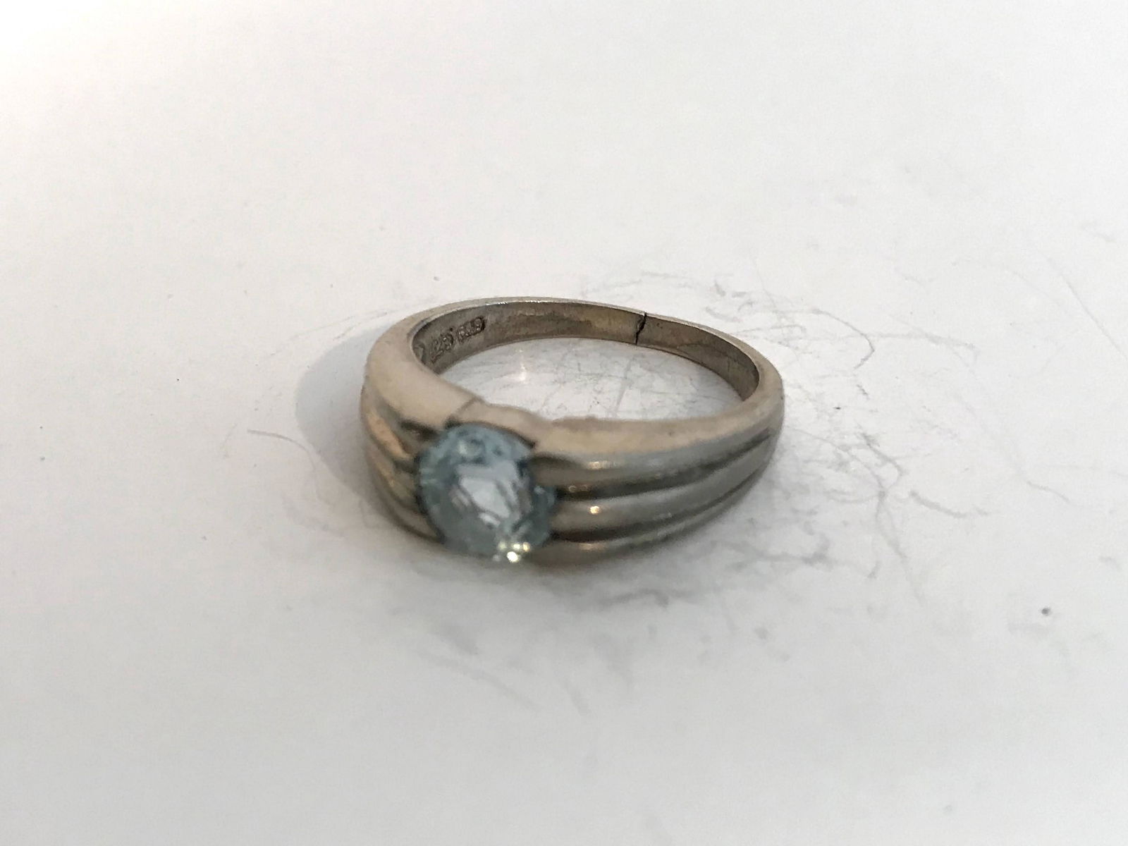 Vintage Sterling Silver blue topaz Ring 7 (1 of 4)