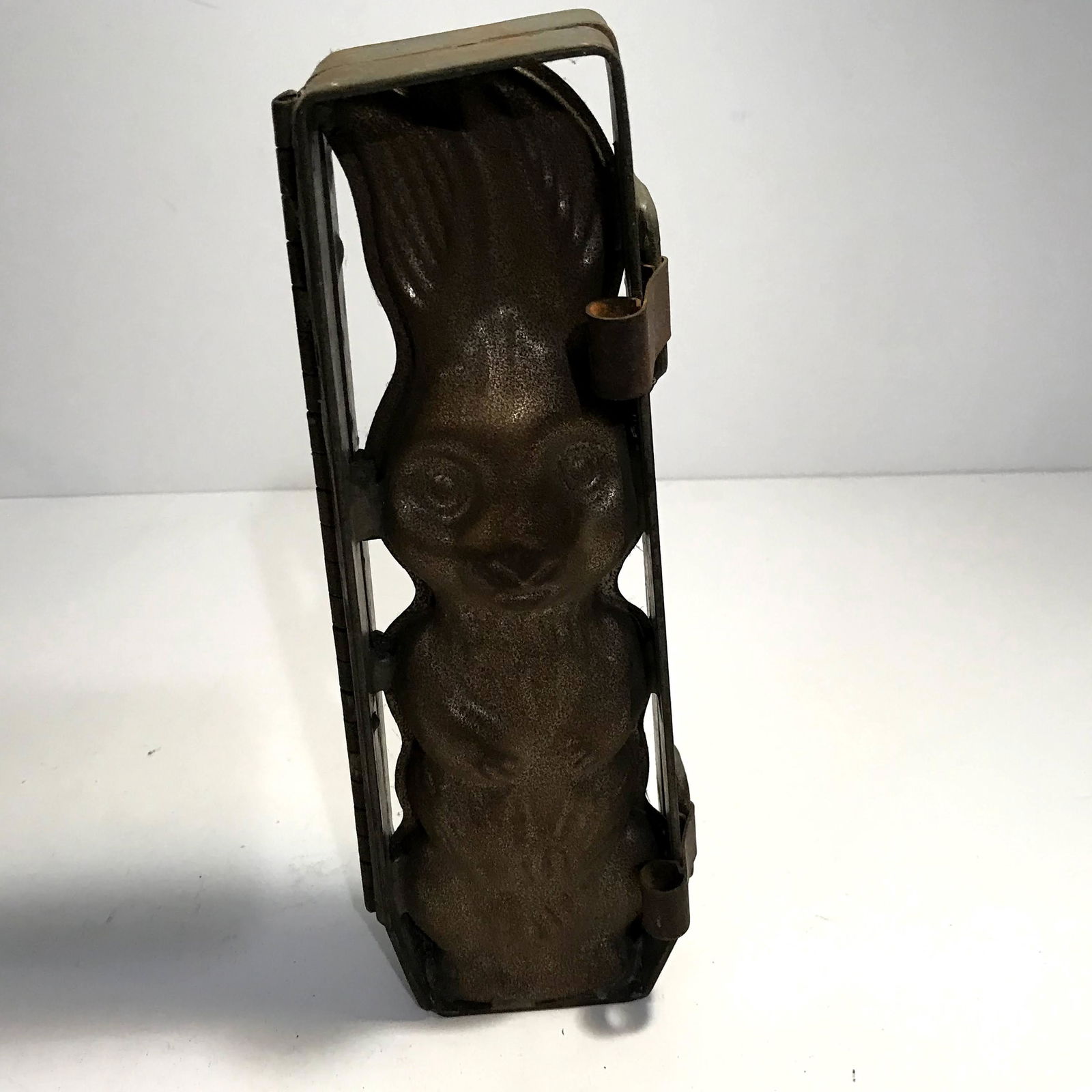 Antique Chocolate Mold Weygandt Anton Reiche Bunny: Antique Chocolate Mold Weygandt Anton Reiche Bunny Rabbit 11" Please view all photos as they are part of the description and condition of this Item, Feel free to contact me with questions or picture r