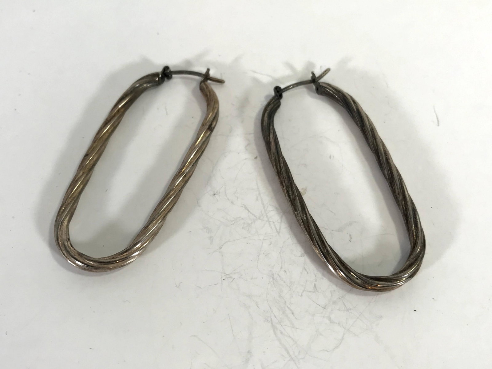 Sterling Hallmarked 0.925 HAN Hoop Earrings 2": Sterling Hallmarked 0.925 HAN Hoop Earrings 2" Please view all photos as they are part of the description and condition of this Item, Feel free to contact me with questions or picture requests! Used I