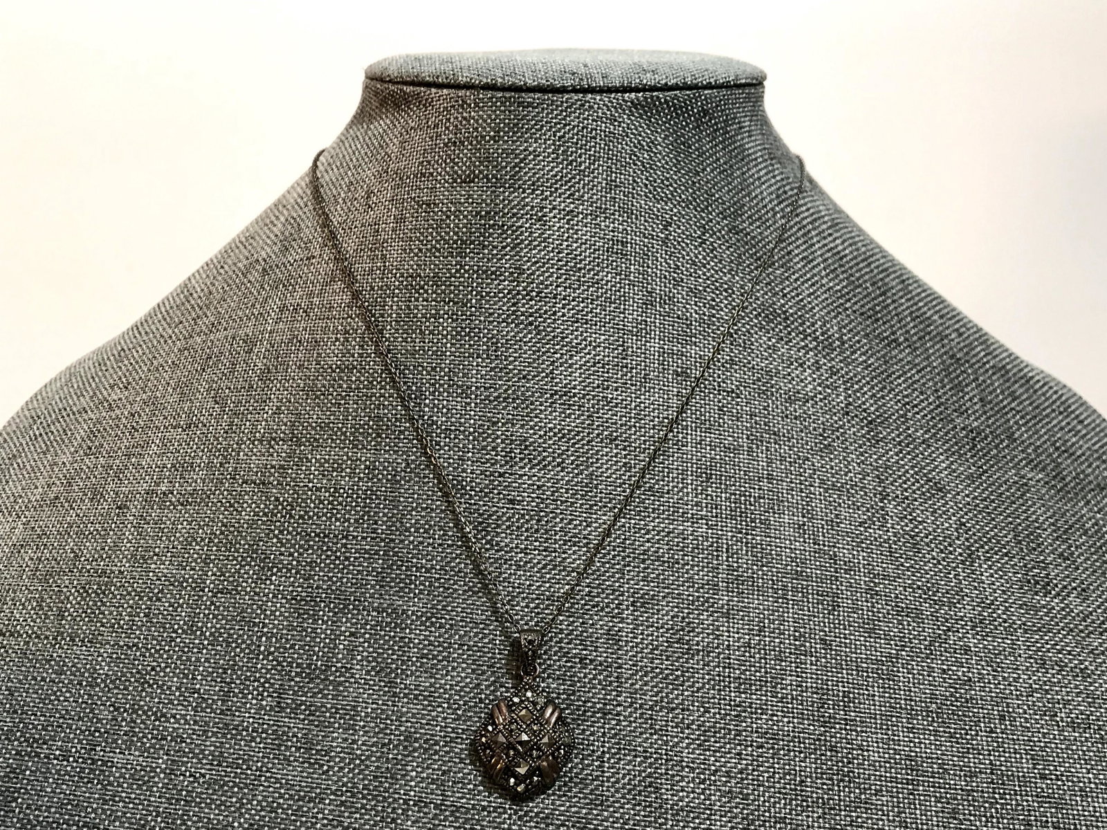 Vintage Sterling Silver Marcasite Pendant Necklace: Vintage Sterling Silver Marcasite Pendant Necklace 17” Please view all photos as they are part of the description and condition of this Item, Feel free to contact me with questions or picture re