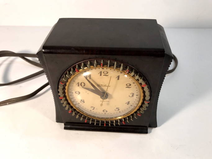 Telechron Selector Shelf Clock Model 8H55 Circa 1940s Nov 28, 2021 Annzstiques Auction House