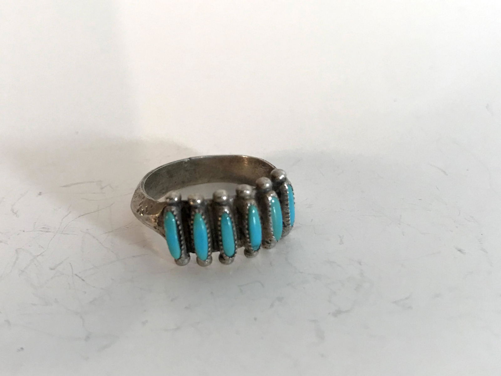 Vintage Sterling Silver Turquoise Zuni Petit Point Ring (1 of 5)