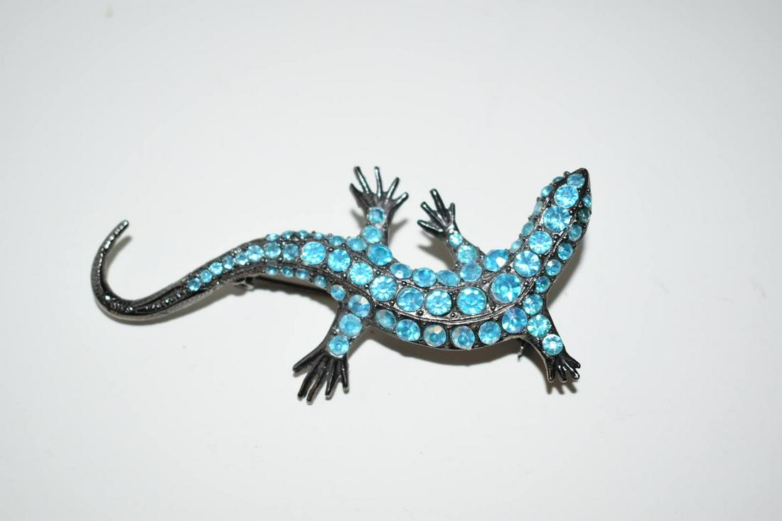 Vintage rhinestone lizard Brooch (1 of 3)