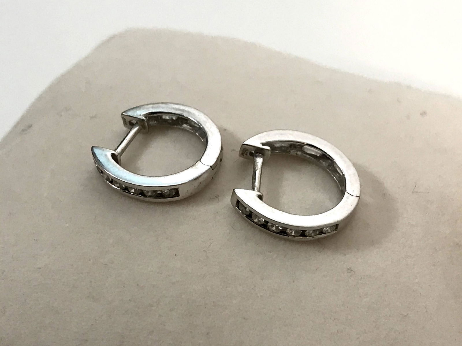 18kt white gold and diamond hoop earrings 5/8" signed (1 of 5)