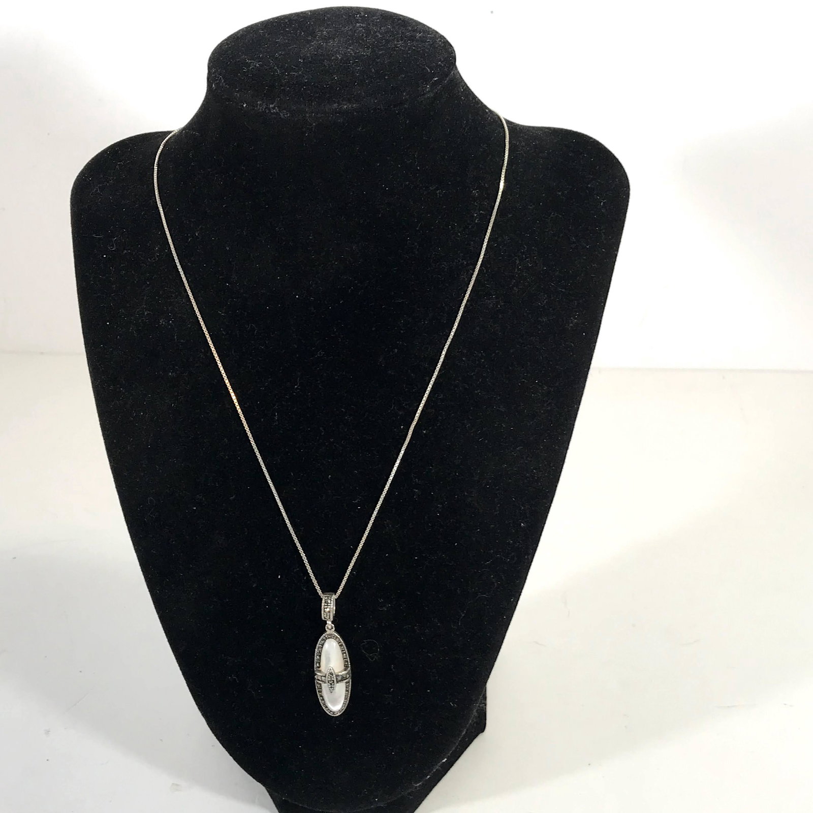 JC VINTAGE Mother of Pearl & Marcasite Sterling Silver: JC VINTAGE Mother of Pearl & Marcasite Sterling Silver 925 Pendant Necklace 16" Please view all photos as they are part of the description and condition of this Item, Feel free to contact me with ques