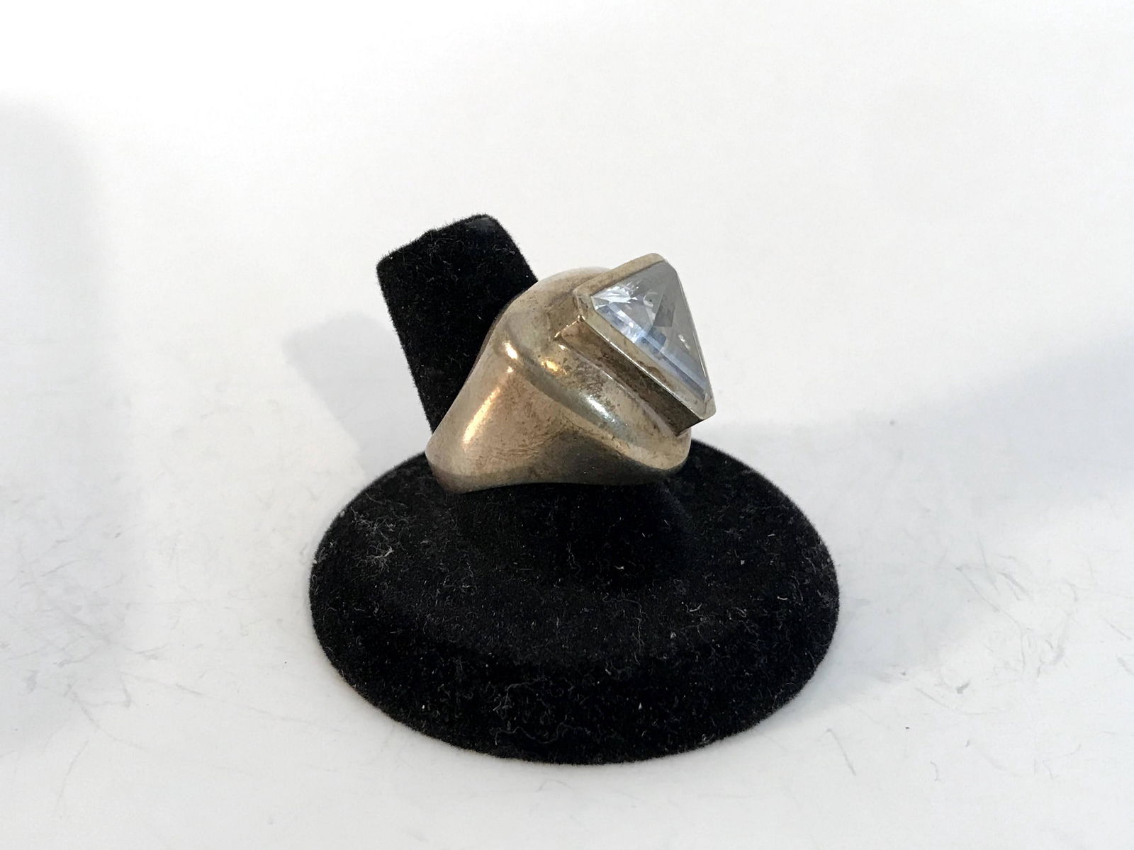 Vintage Sterling Silver Rhinestone Ring 8 (1 of 5)