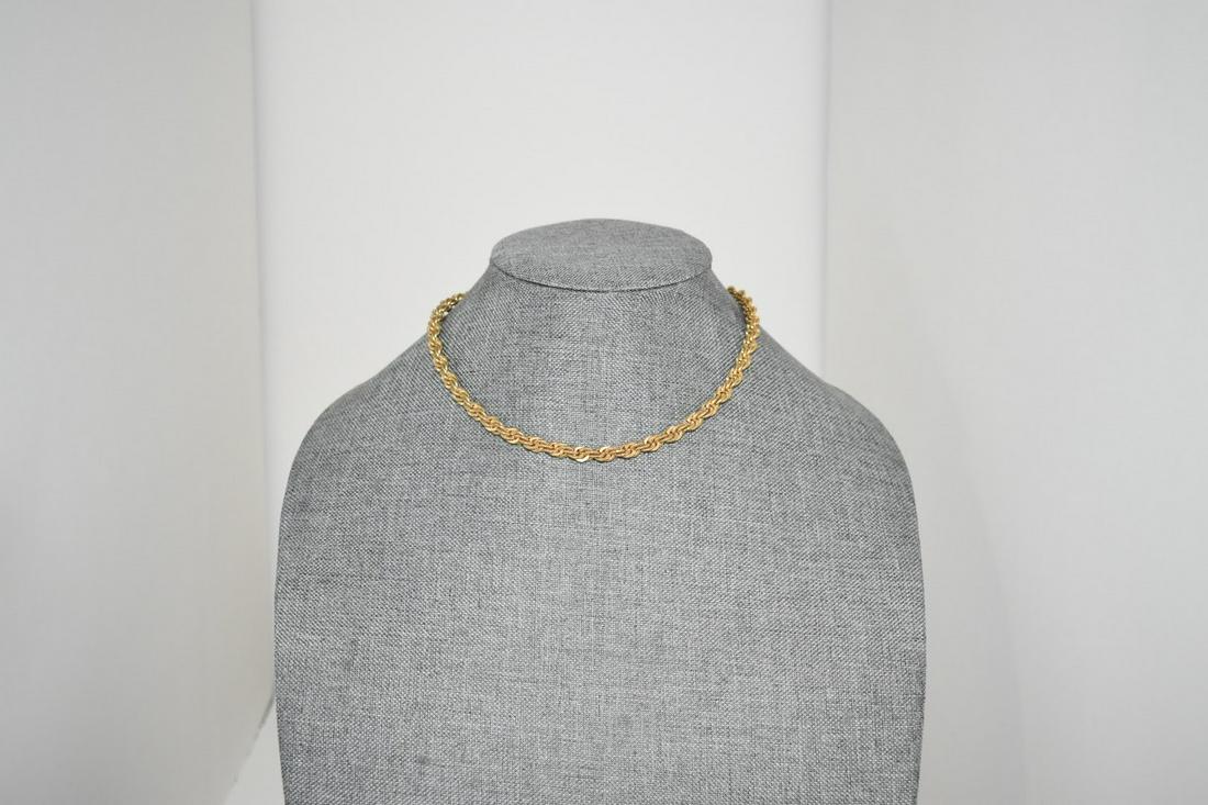 Vintage Monet goldtone Choker Necklace 14": Vintage Monet goldtone Choker Necklace 14"Please view all photos as they are part of the description and condition of this Item, Feel free to contact me with questions or picture requests! Used Item A