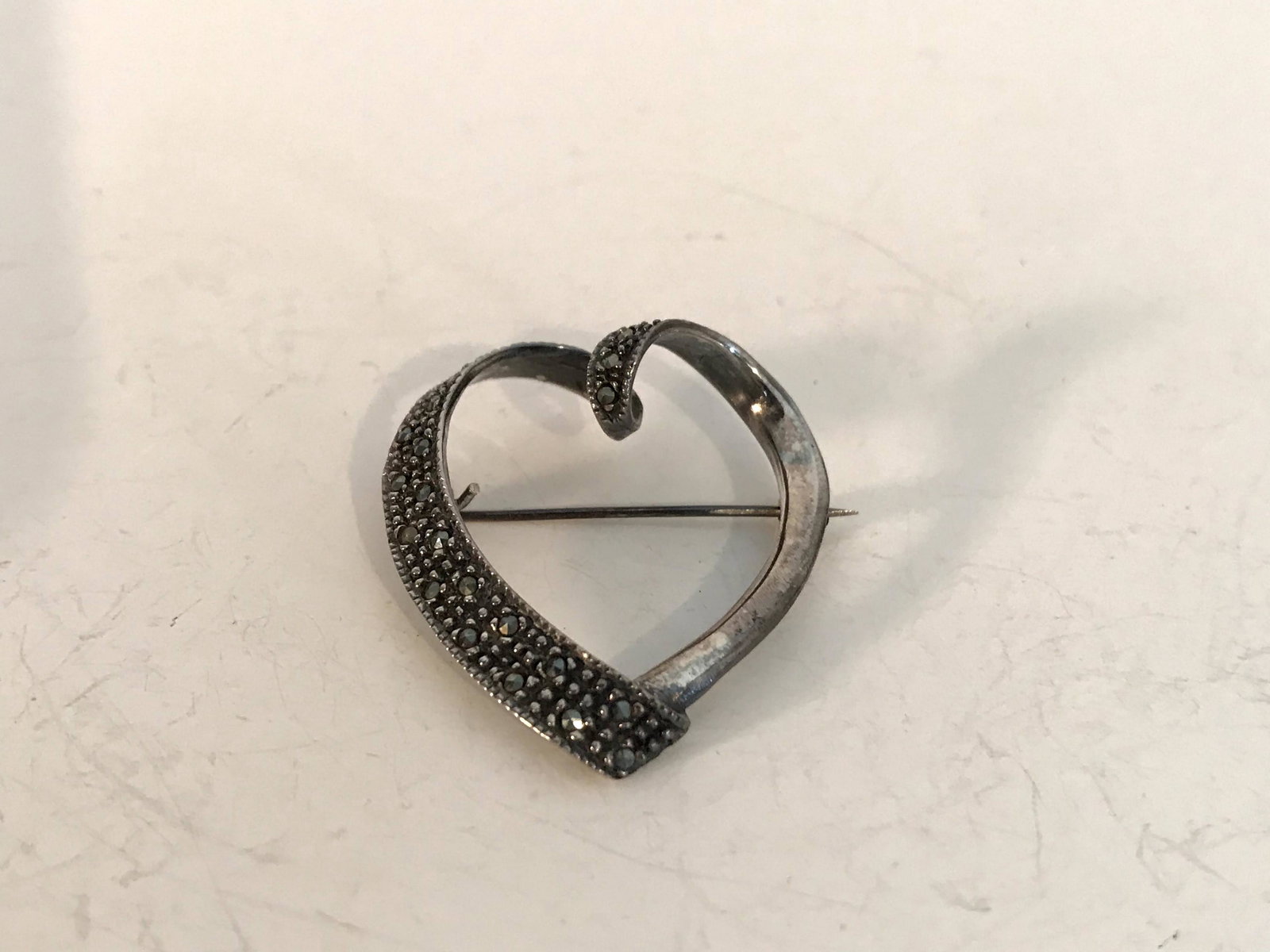 Vintage Sterling Heart Marcasite Brooch: Vintage Sterling Heart Marcasite Brooch Please view all photos as they are part of the description and condition of this Item, Feel free to contact me with questions or picture requests! Used Item AS 