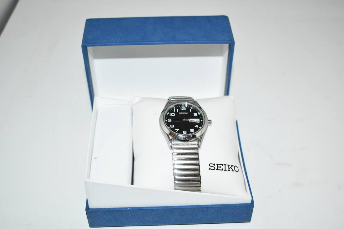 Vintage Seiko Day Date Quartz Watch Black Dial (1 of 6)