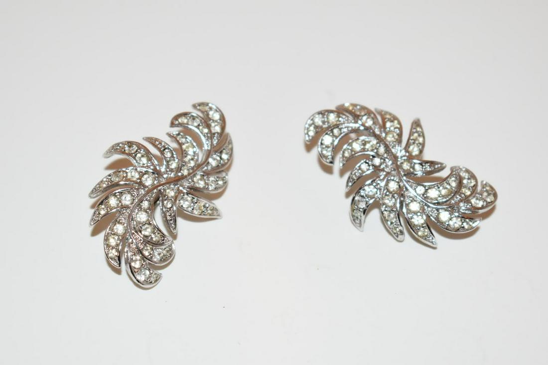 Vintage Rhinestone silvertone Earrings (1 of 3)