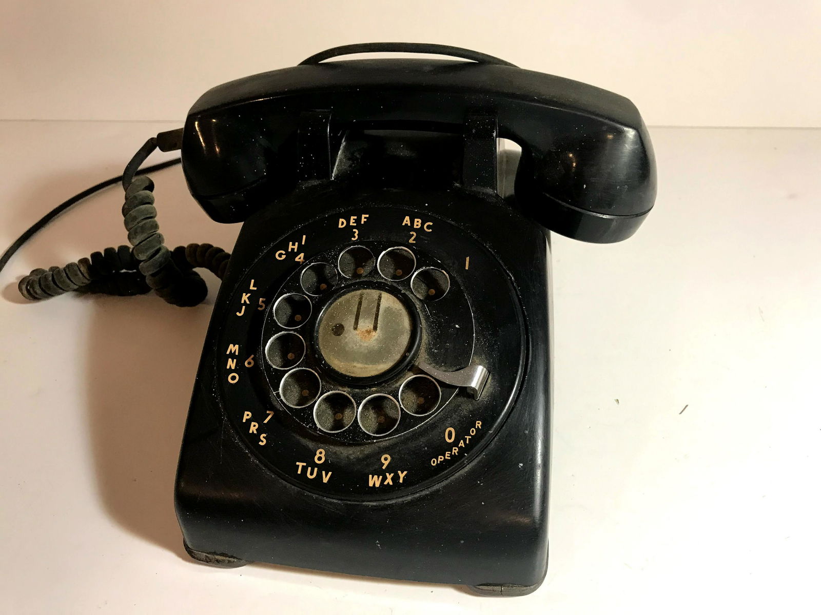 Vintage Western Electric Telephone #500 (1 of 5)