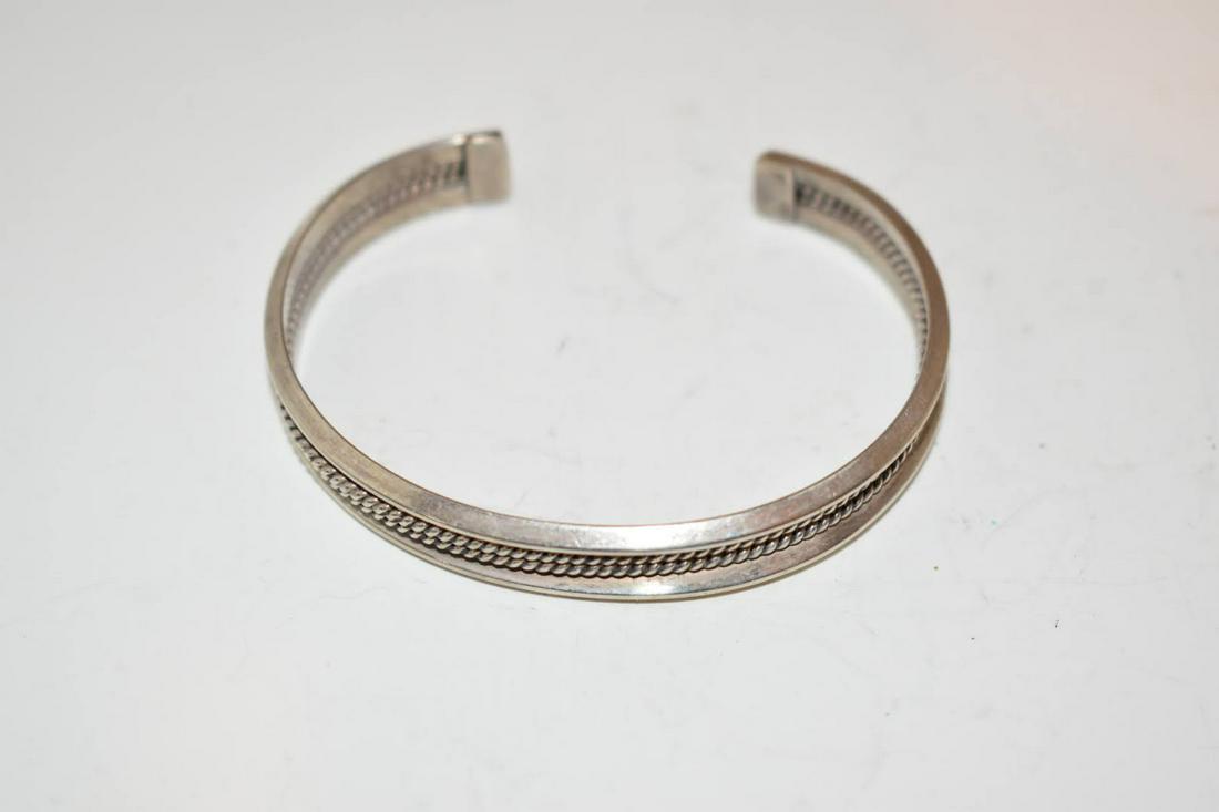Vintage Sterling Silver Cuff Bracelet 2 1/4" (1 of 4)