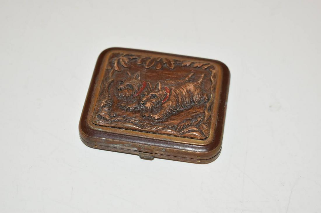 Rare Vintage Coro Ladies Makeup Compact brass case (1 of 3)