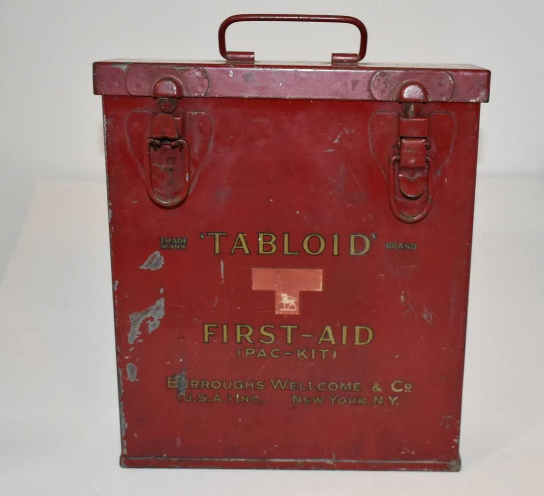 Vintage Tabloid First Aid Pac Kit Burroughs Wellcome Co: Vintage Tabloid First Aid Pac Kit Burroughs Wellcome Co USA 11 x 9 Please view all photos as they are part of the description and condition of this Item, Feel free to contact me with questions or pict
