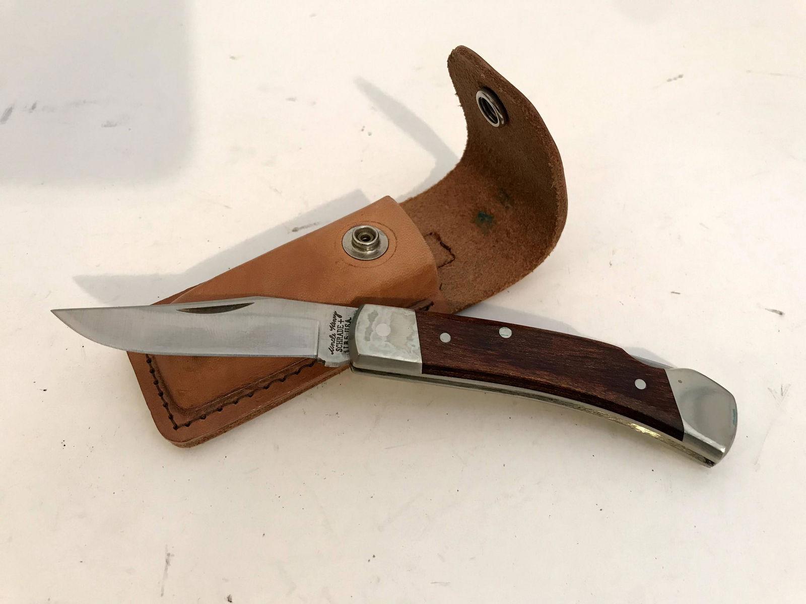 Vintage SCHRADE Uncle Henry USA LB5 Smokey Lockback (1 of 5)