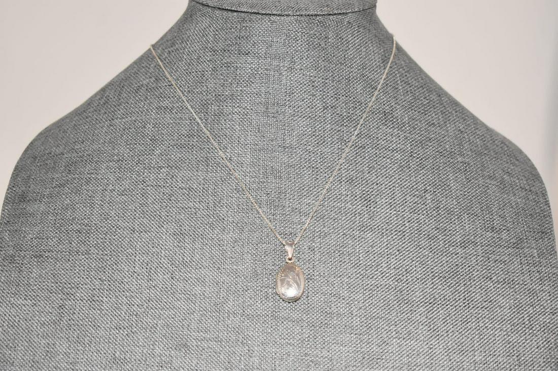 Vintage Sterling Silver Pendant Locket 18": Vintage Sterling Silver Pendant Locket 18" Please view all photos as they are part of the description and condition of this Item, Feel free to contact me with questions or picture requests! Used Item 