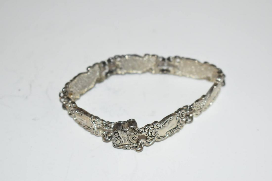 Vintage Silvertone Magnetic Bracelet 2 1/4" (1 of 3)