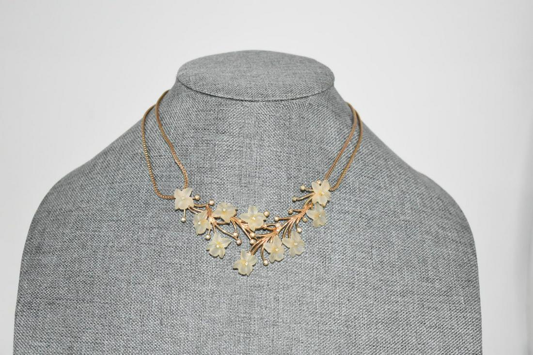 Vintage Gold Tone Signed Grosse Flower Necklace 13": Vintage Gold Tone Signed Grosse Flower Necklace 13" Please view all photos as they are part of the description and condition of this Item, Feel free to contact me with questions or picture requests! U