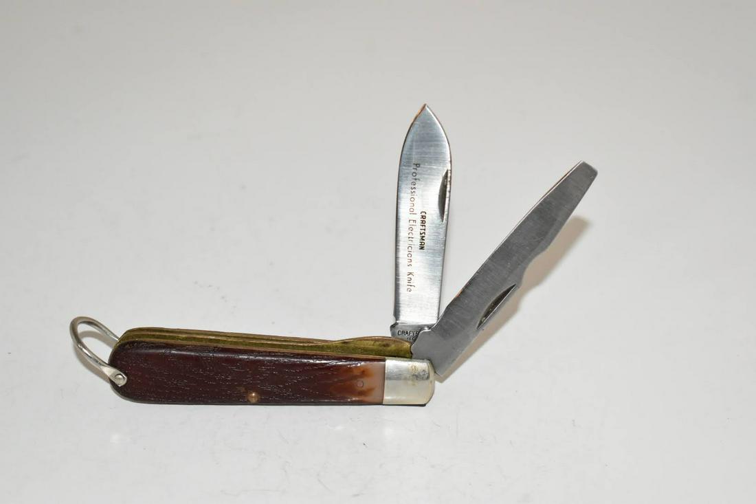Vintage Craftsman Electrician's Folding Pocket Knife: Vintage Craftsman Electrician's Folding Pocket Knife Please view all photos as they are part of the description and condition of this Item, Feel free to contact me with questions or picture requests! 