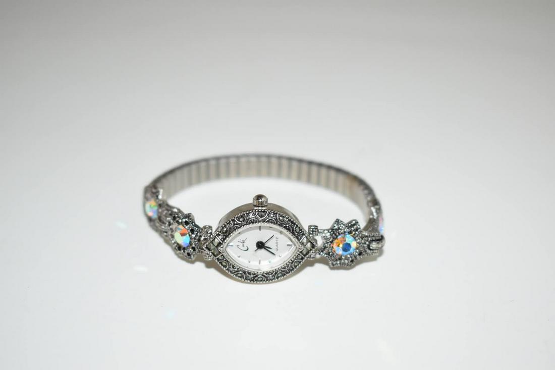 Vintage Cache' Quartz Ladies Marcasite Wrist Watch: Vintage Cache' Quartz Ladies Marcasite Wrist Watch working Please view all photos as they are part of the description and condition of this Item, Feel free to contact me with questions or picture requ