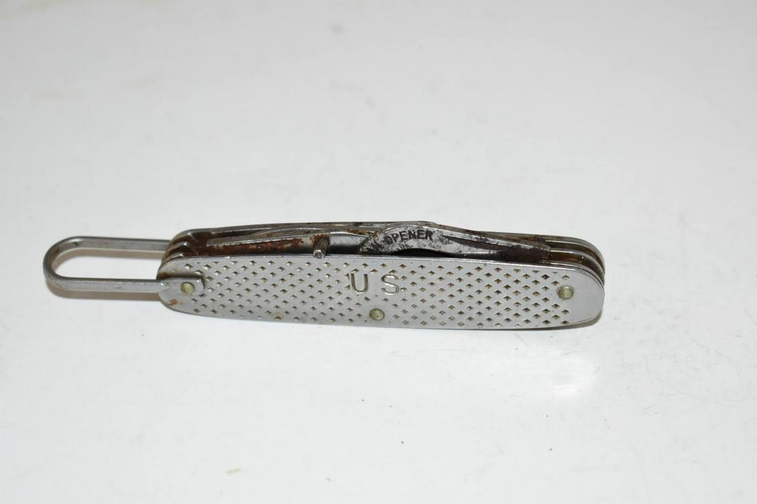 Vintage Camillus 1960 Military Pocket Knife broken: Vintage Camillus 1960 Military Pocket Knife broken spring Please view all photos as they are part of the description and condition of this Item, Feel free to contact me with questions or picture reque