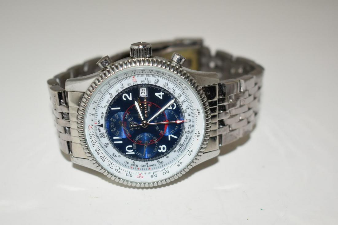 Vintage Breitling replica Watch works great: Vintage Breitling replica Watch works great Please view all photos as they are part of the description and condition of this Item, Feel free to contact me with questions or picture requests Used Item 