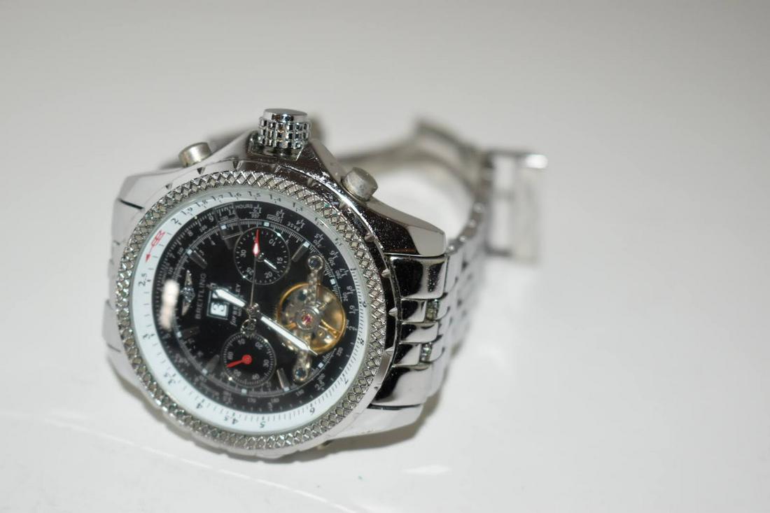 Vintage Breitling replica Watch works great: Vintage Breitling replica Watch works great Please view all photos as they are part of the description and condition of this Item, Feel free to contact me with questions or picture requests Used Item 