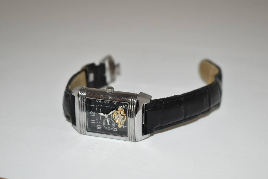 Vintage Jaeger LeCoultre replica Watch works great: Vintage Jaeger LeCoultre replica Watch works great Please view all photos as they are part of the description and condition of this Item, Feel free to contact me with questions or picture requests Use