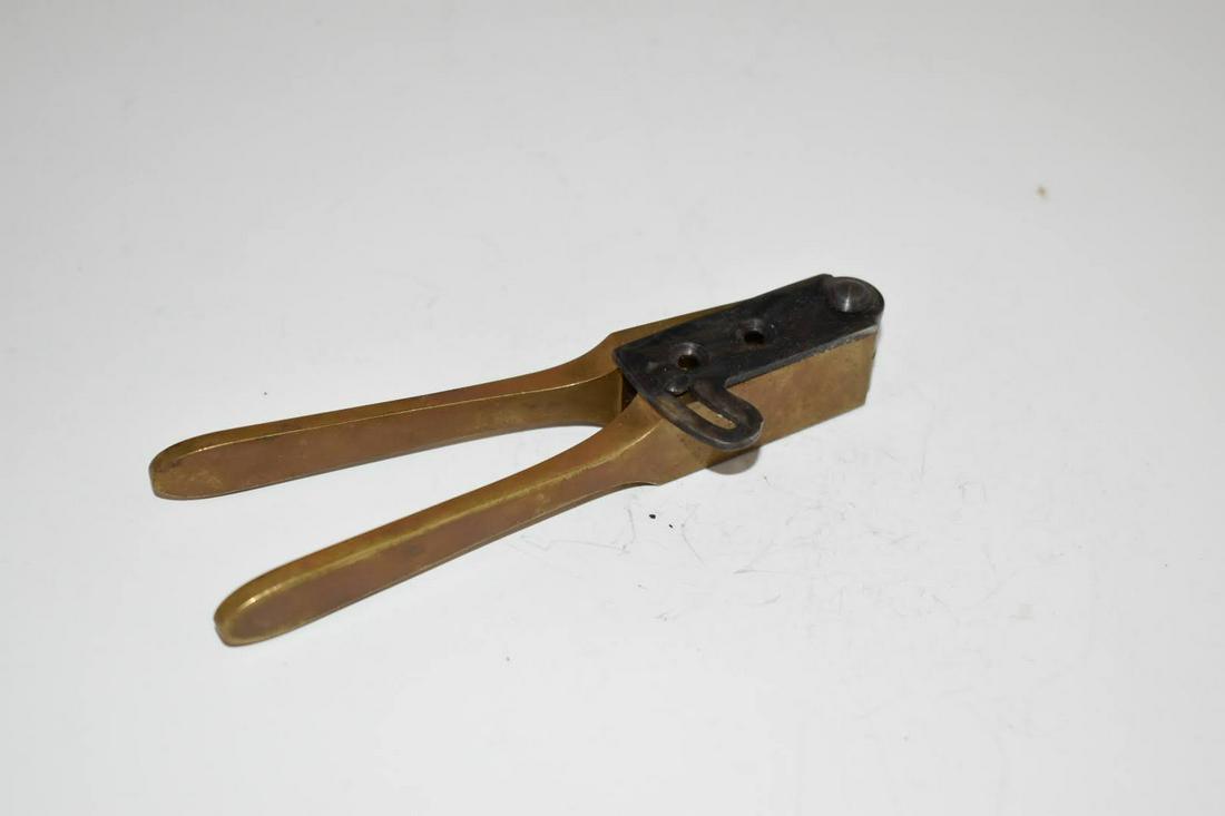 Vintage Colt Black Powder Bullet Mold (1 of 4)