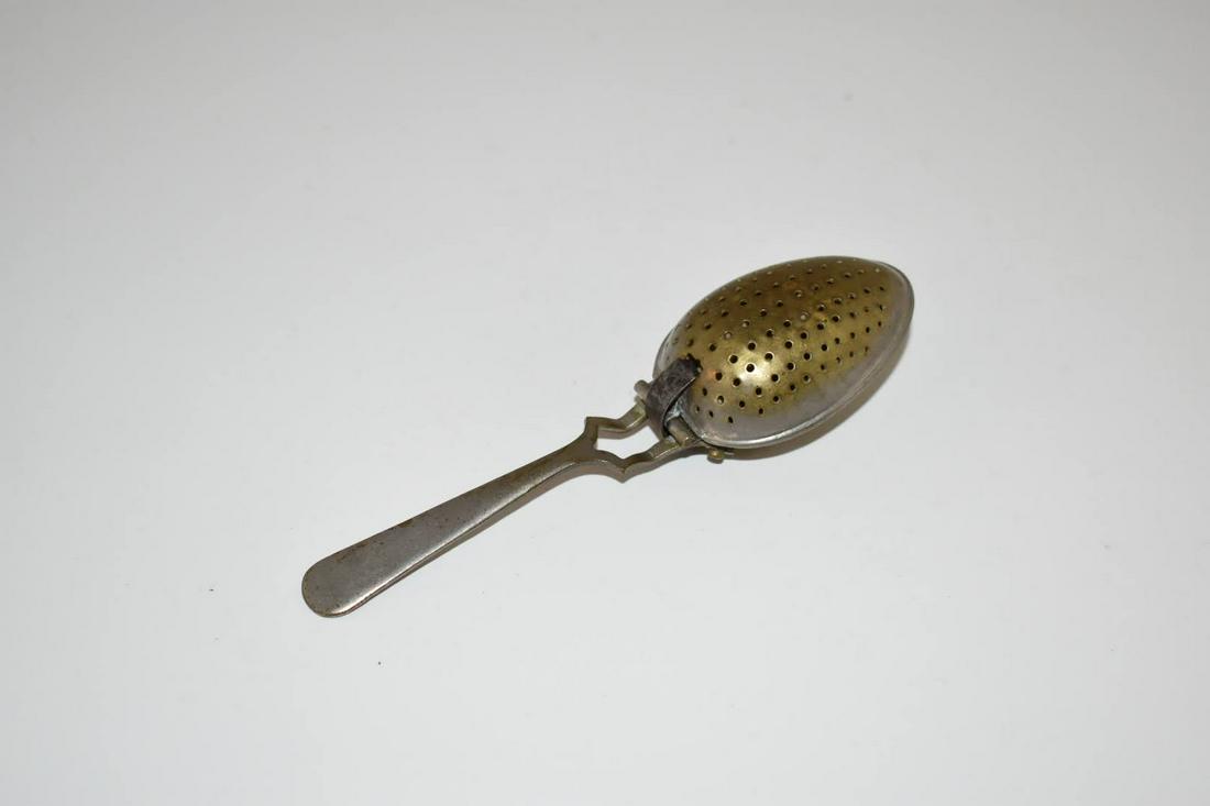 G.M.T. & Bro England The Rapide Tea Infuser Tea Strainer Tea Leaf Holder (1 of 3)