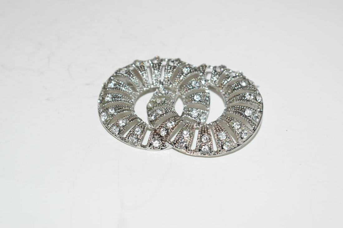 Vintage Silvertone Brooch (1 of 3)