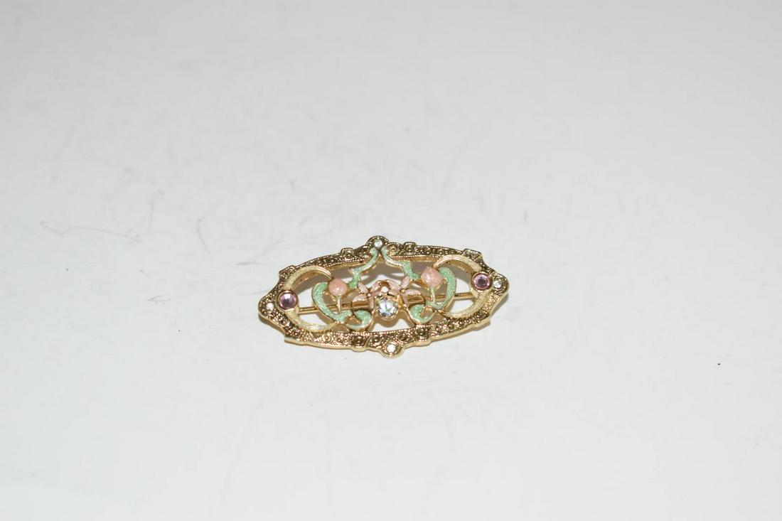 Vintage Goldtone Enamel Brooch 1 5/8" (1 of 3)