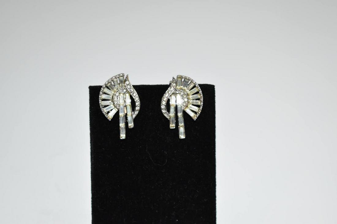 Vintage Elegant rhinestone Earrings (1 of 3)