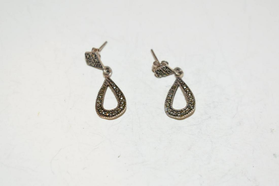 Vintage Sterling Silver Marcasite Earrings 1 1/8": Vintage Sterling Silver Marcasite Earrings 1 1/8" Please view all photos as they are part of the description and condition of this Item, Feel free to contact me with questions or picture requests! Use