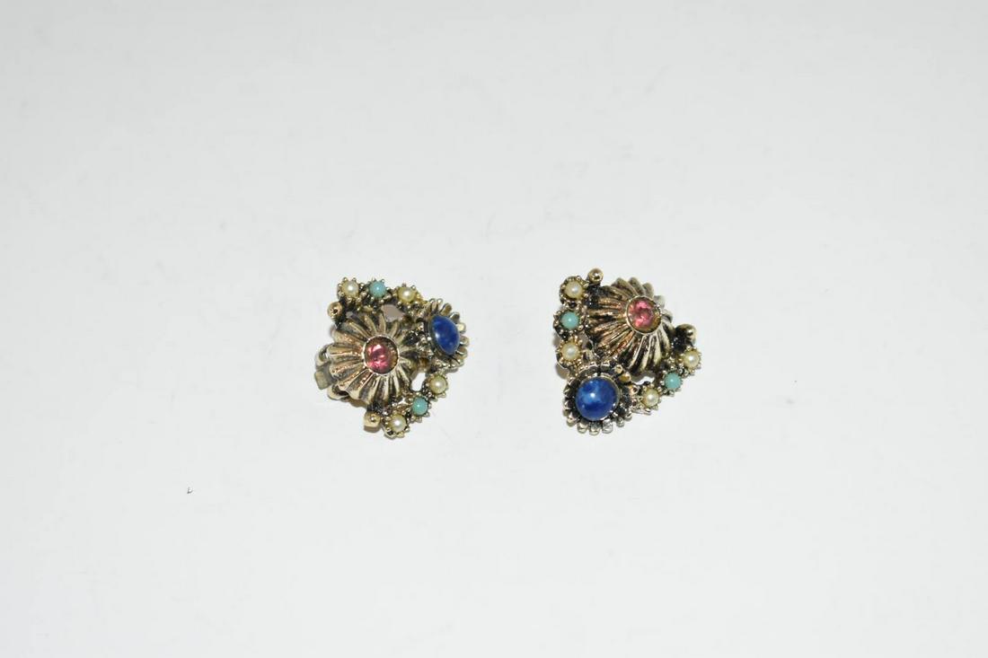 Vintage Silvertone Clipon Earrings (1 of 4)