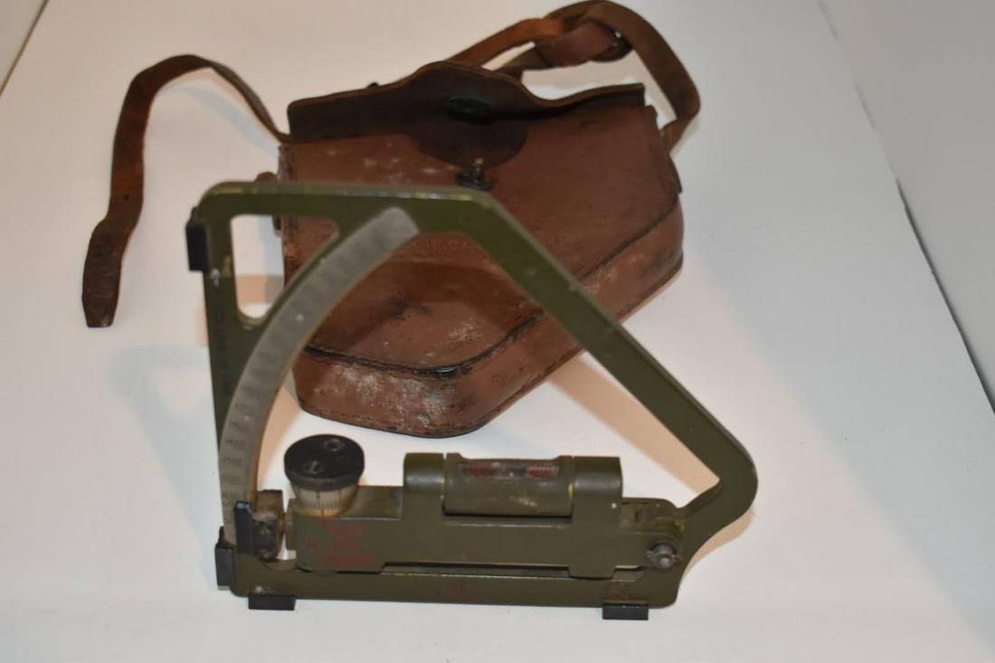 WWII US Army M1 Gunners Quadrant & M18 Carrying Case (1 of 7)