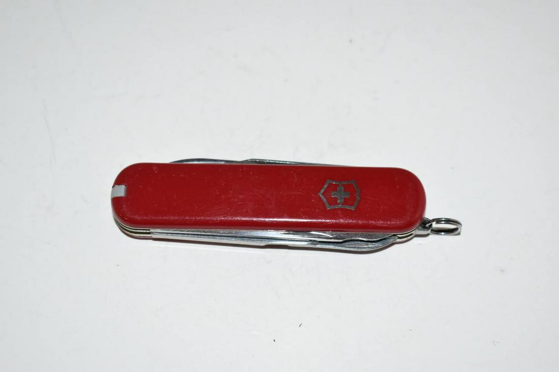 Vintage Swiss Army Knife Officer Suisse Victorinox (1 of 3)