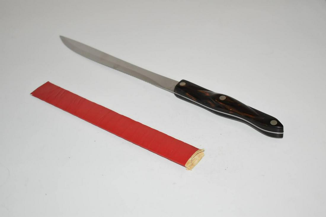 Vintage Cutco # 1723 Serrated 9" Carver Knife Like New (1 of 4)