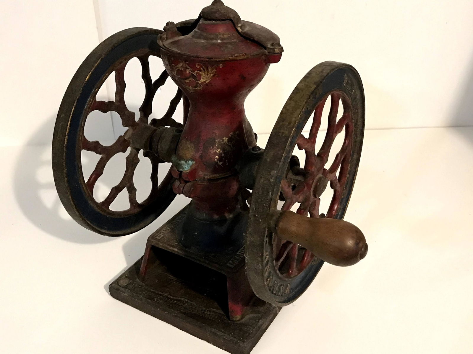 The Chaâ€™s Parker Co. Meriden Conn.  Coffee Grinder (1 of 5)