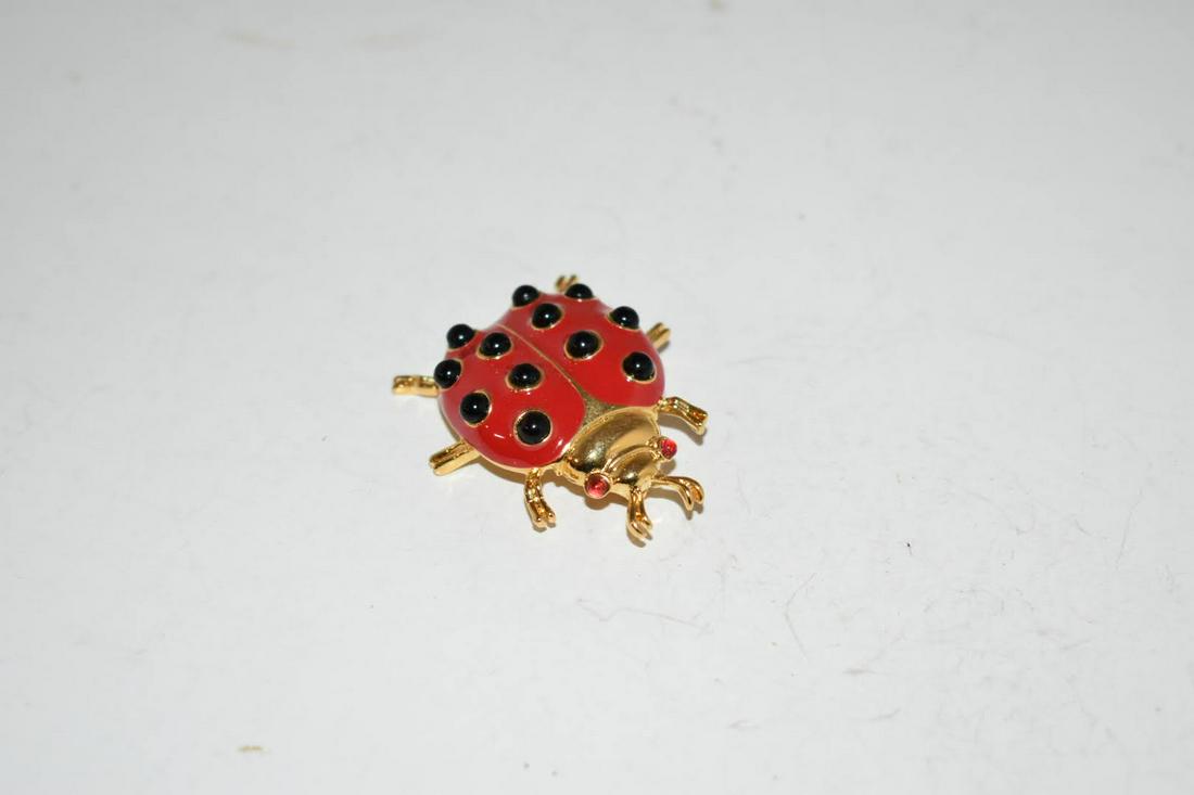 Vintage Trifari Enamel Red Beetle Brooch Ladybug (1 of 3)