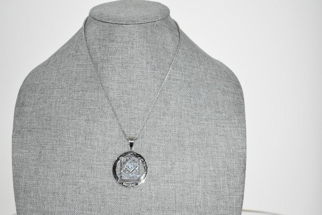 Vintage Silver Masons Chain Pendant Necklace 18" (1 of 3)