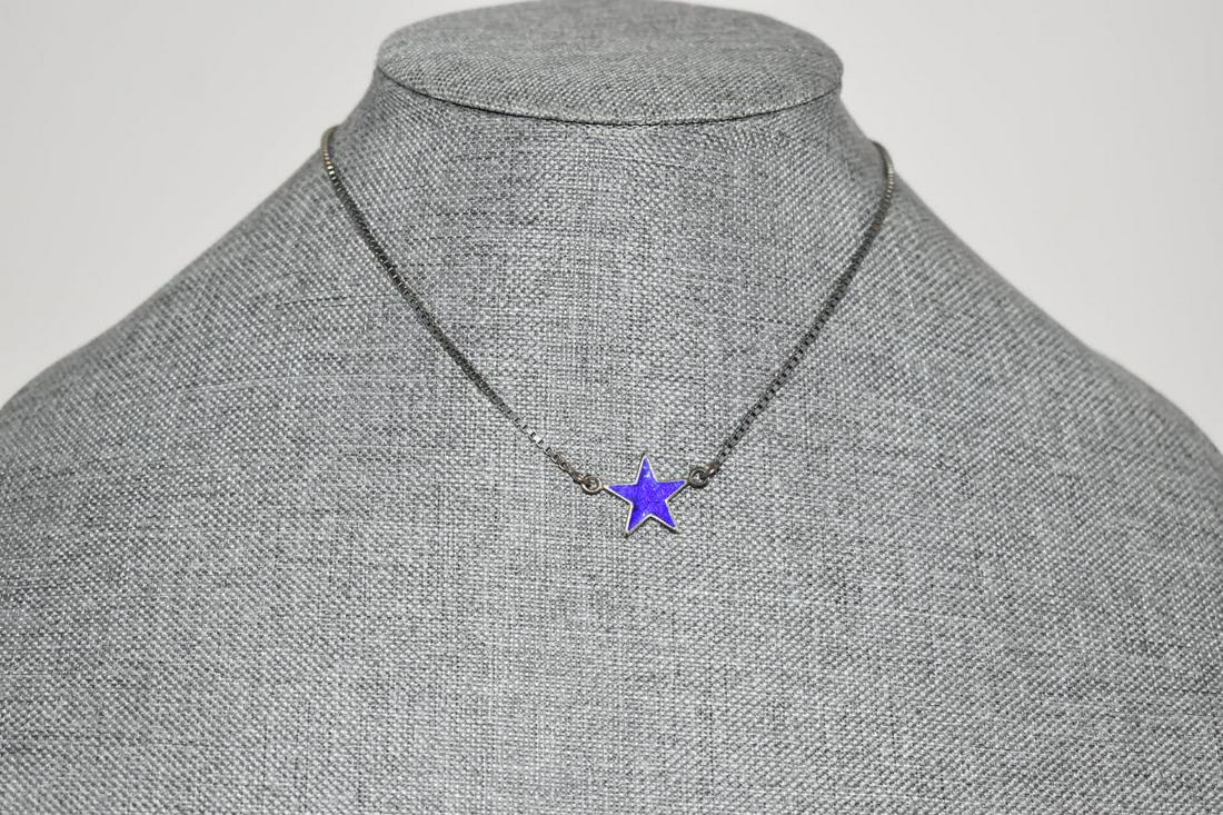 Vintage Sterling Silver Enamel Star Pendant Choker (#2214I) on Mar Vintage Sterling Silver Enamel Star Pendant Choker (#2214I) on Mar