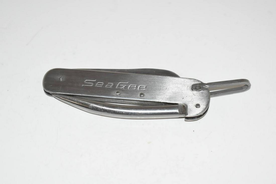 Vintage Seagee Riggers Knife with Marlin Spike: Vintage Seagee Riggers Knife with Marlin SpikePlease view all photos as they are part of the description and condition of this Item, Feel free to contact me with questions or picture requests! Used It