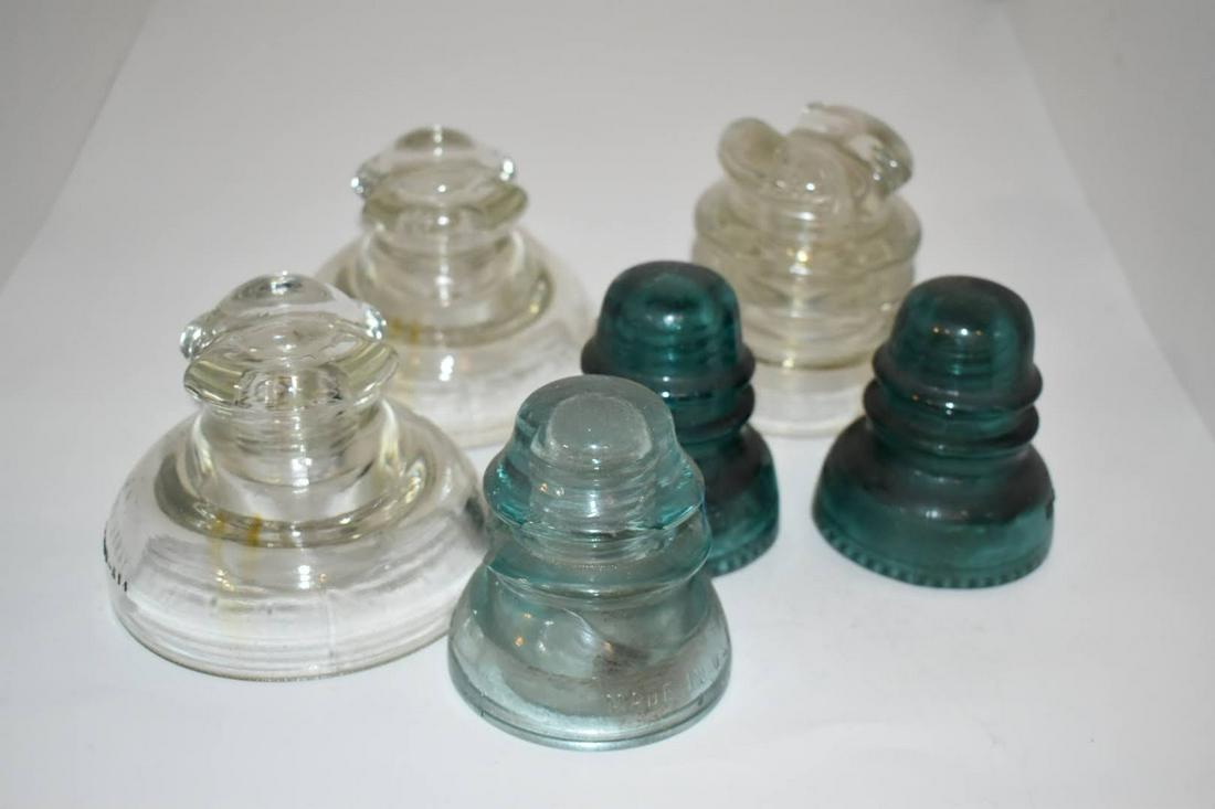 Vintage Lot OF 6 Electrical Insulaters 2 chipped: Vintage Lot OF 6 Electrical Insulaters 2 chipped Please view all photos as they are part of the description and condition of this Item, Feel free to contact me with questions or picture requests! Used