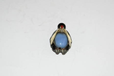 Vintage Enamel Penguin Blue Glass Jelly Belly Brooch: Vintage Enamel Penguin Blue Glass Jelly Belly Brooch Pin Coro? Unsigned 1 1/2" Please view all photos as they are part of the description and condition of this Item, Feel free to contact me with