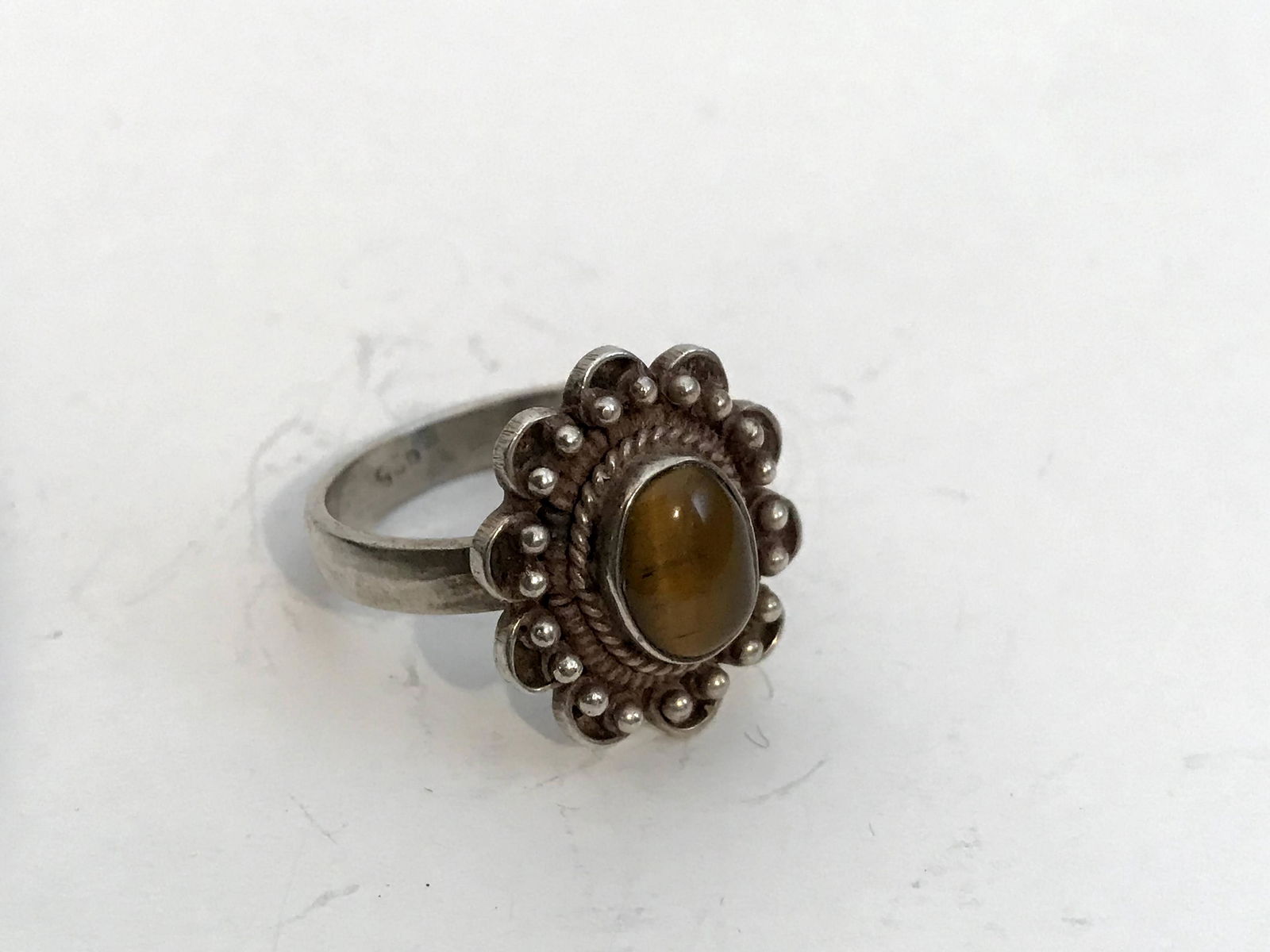 Vintage Sterling Silver TigerÃƒÂ¢Ã‚Â€Ã‚Â™s Eye Ring 9 (1 of 4)