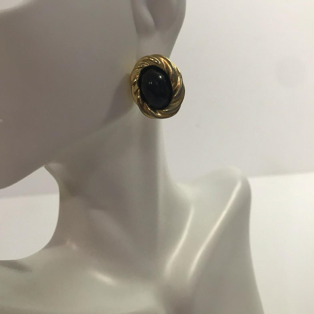 Vintage KJL For Avon Cabochon Lucite Magnetic Earrings: Vintage KJL For Avon Cabochon Lucite Magnetic Earrings Gold Tone Please view all photos as they are part of the description and condition of this Item, Feel free to contact me with questions or pictur