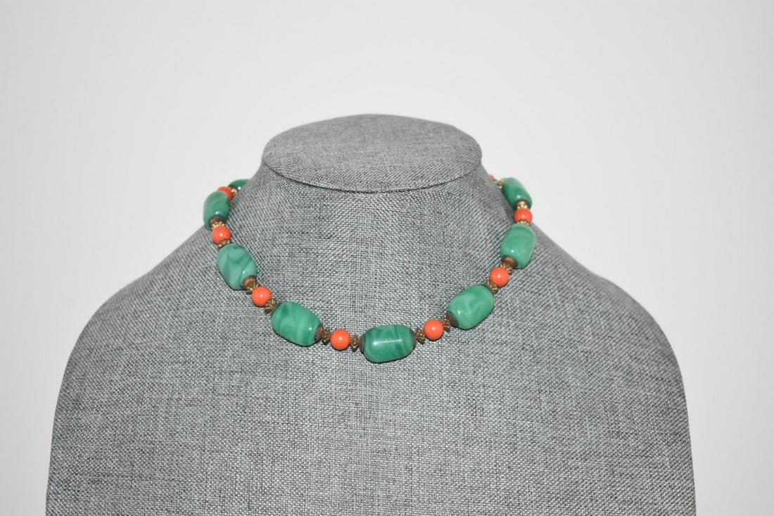 Vintage Jade & Pink Beaded Stone Choker Necklace 14" (1 of 3)